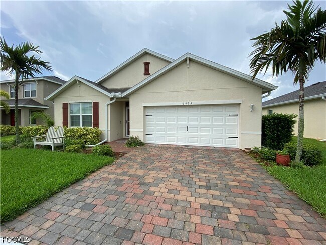 Building Photo - 3425 Cancun Ct
