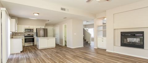 Building Photo - 4546 E Villa Theresa Dr