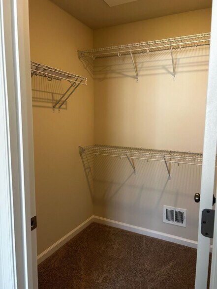 Building Photo - 8772 Whitman Dr