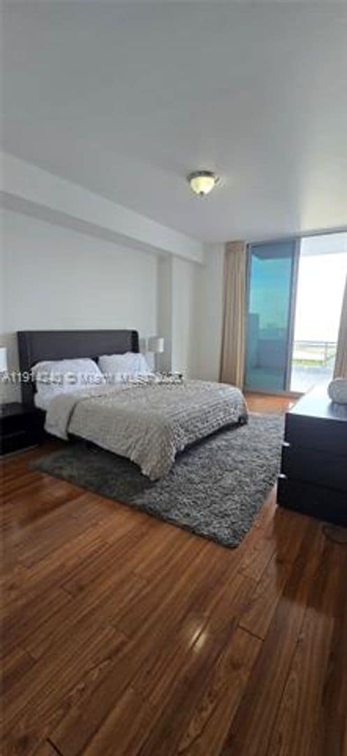 Building Photo - 7901 Hispanola Ave