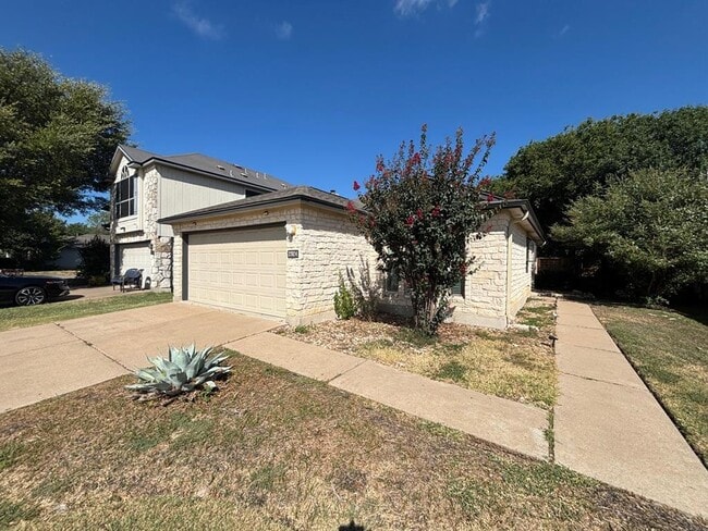 Building Photo - 2924 Settlement Dr