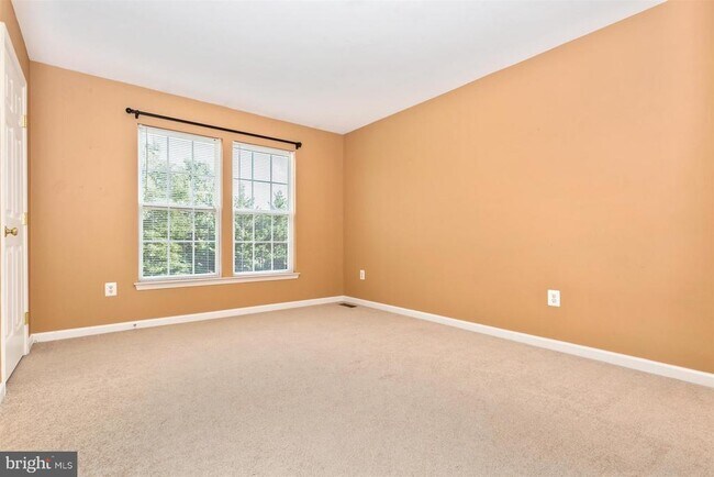 Building Photo - 2105 Twin Peaks Ct
