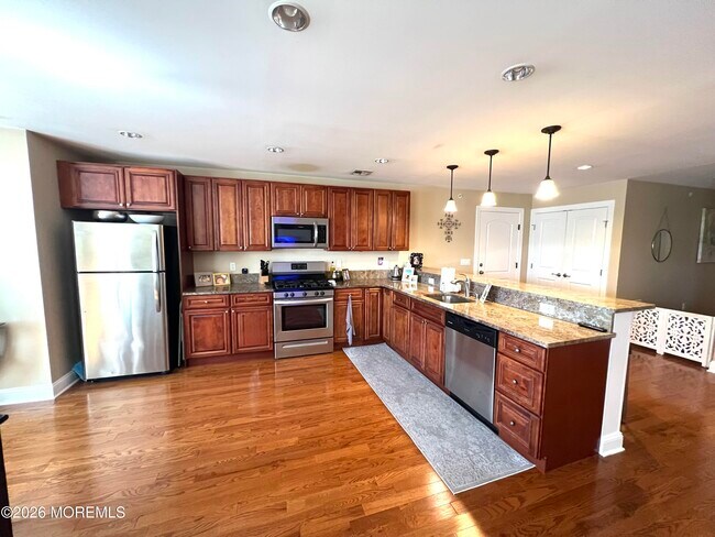 Building Photo - 256 Mantoloking Rd