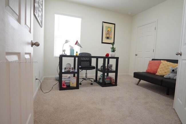 Building Photo - 10770 SW Vasari Way