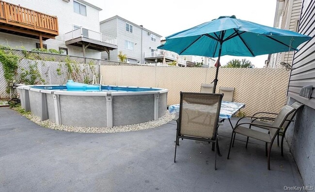 Building Photo - 32 Ebey Ln