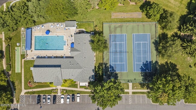 Building Photo - 237 Wycoff Way W