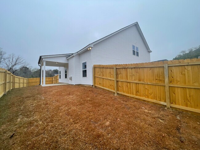 Building Photo - 704 Southerland Peak Dr