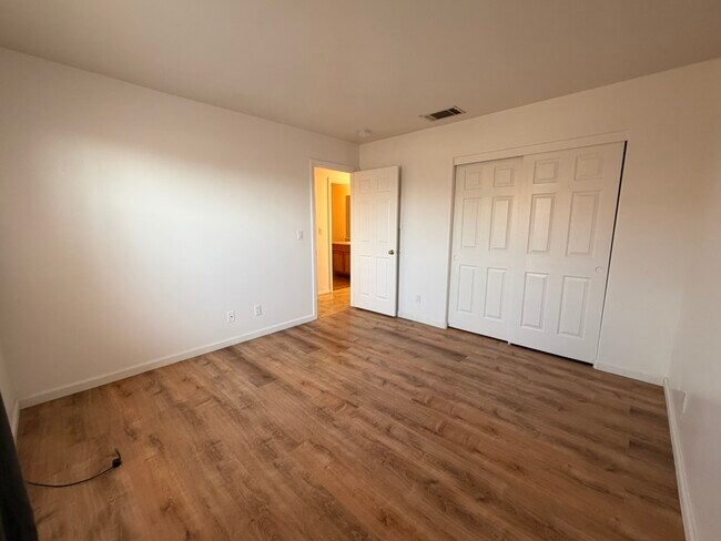 Building Photo - 6330 Mesquite Ave