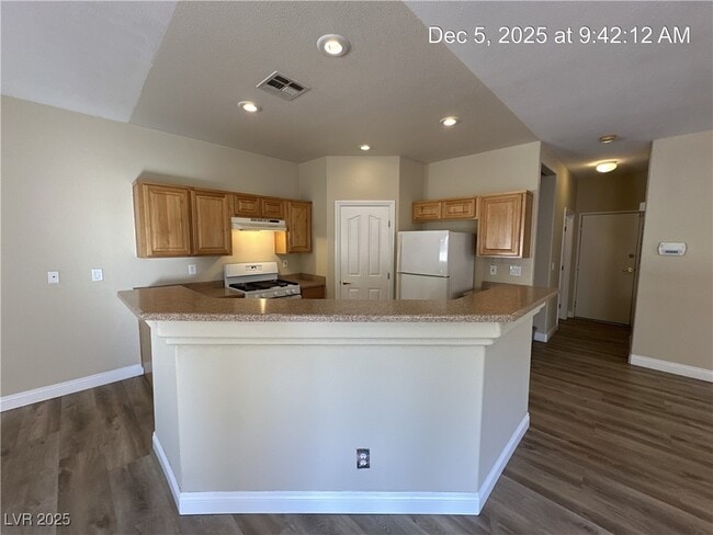 Building Photo - 3413 Robust Robin Pl