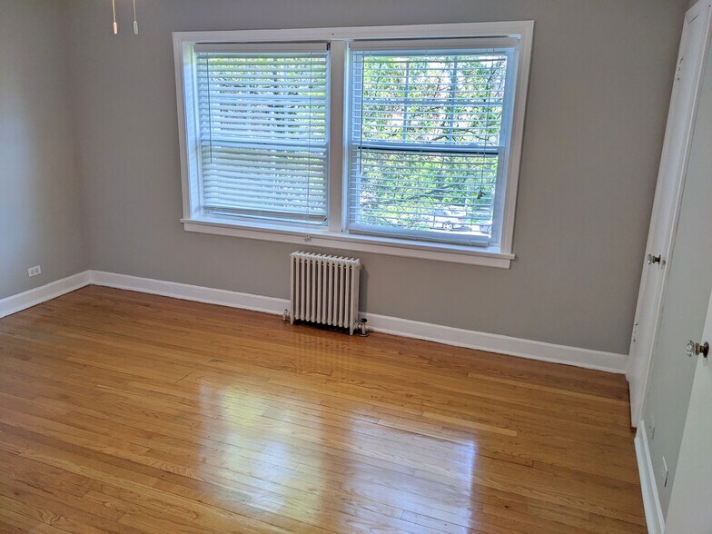 Building Photo - 1216 Harvard Terrace