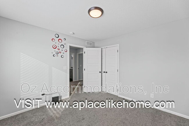 Building Photo - 217 McGee St