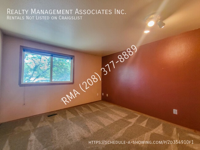 Building Photo - 6843 W Preece Ln