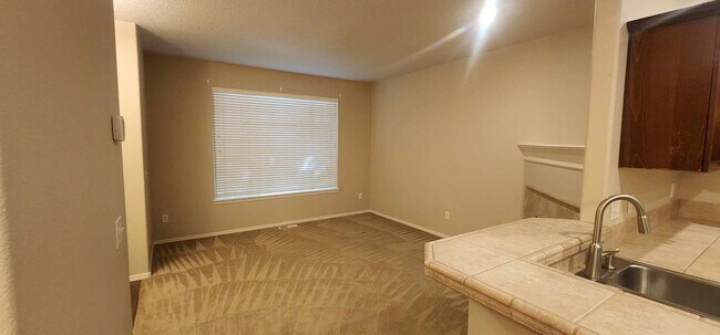 Building Photo - 1115 SE Alika Ave