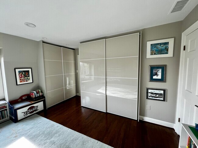 Building Photo - 5112 Cape Cod Ct