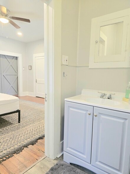 Building Photo - 805 14th St