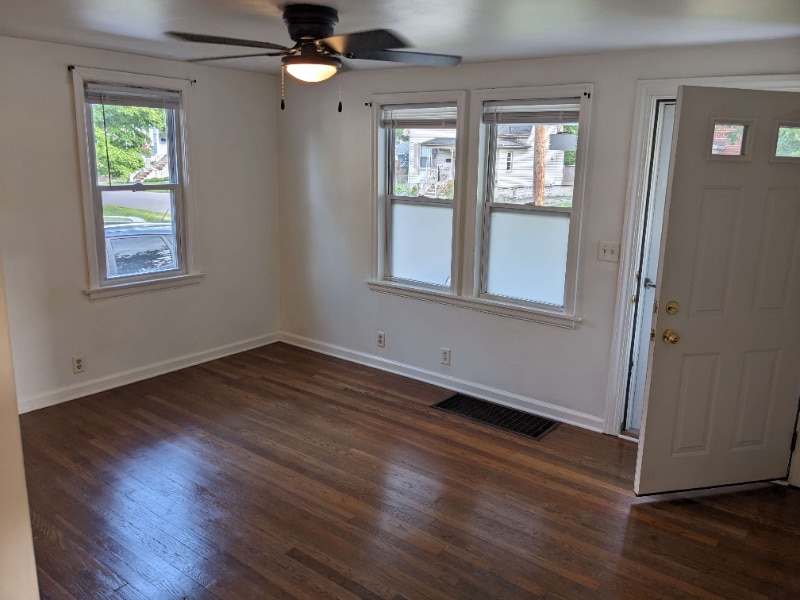 Building Photo - 4610 Belleview Ave