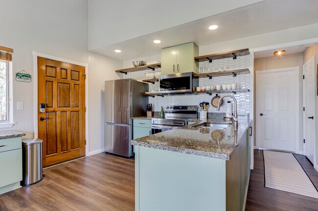 Building Photo - 758 Bigler Cir
