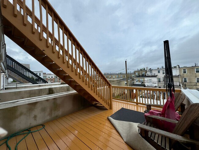 Building Photo - Charming 3 Bedroom/3 Bathroom Townhome in Middle East Neighborhood, Baltimore!