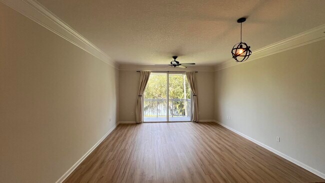 Building Photo - 2048 Alta Meadows Ln