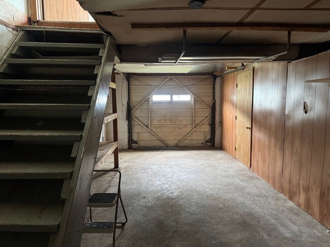 Building Photo - Cozy, Convenient Nothside 2 Bedroom Apartm...