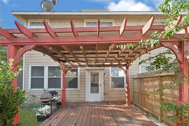 Building Photo - 16106 Greenport Ln