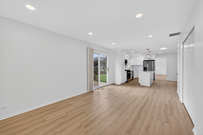 Building Photo - 2301 Providence Ct