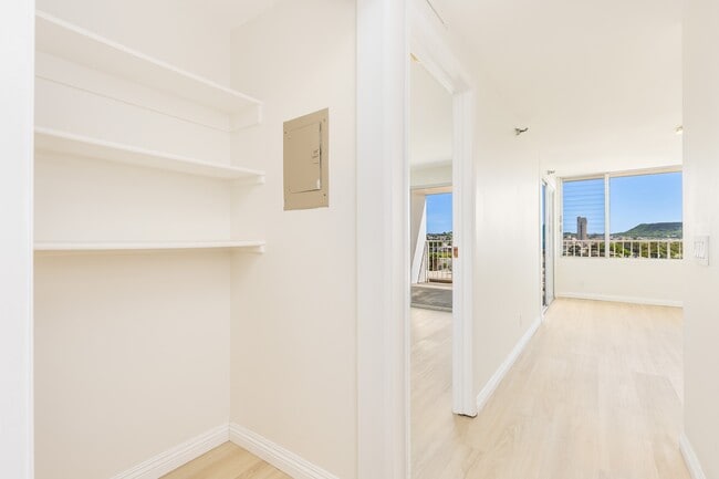 Building Photo - 2542 Date St