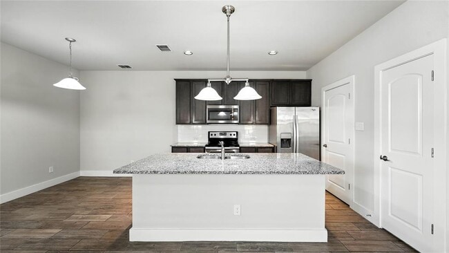 Building Photo - 719 Gristmill Dr