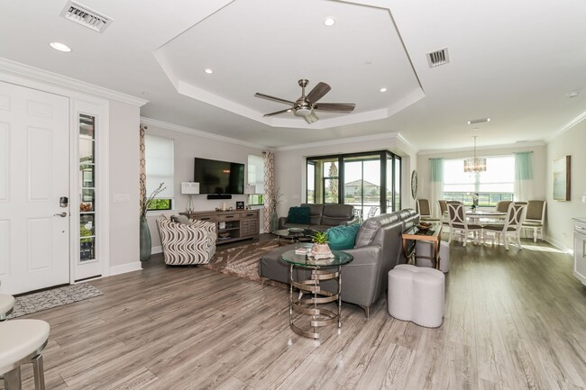 Building Photo - Luxury Furnished Coach Home in Esplanade Golf & Country Club – 2+Den / 2.5 Bath