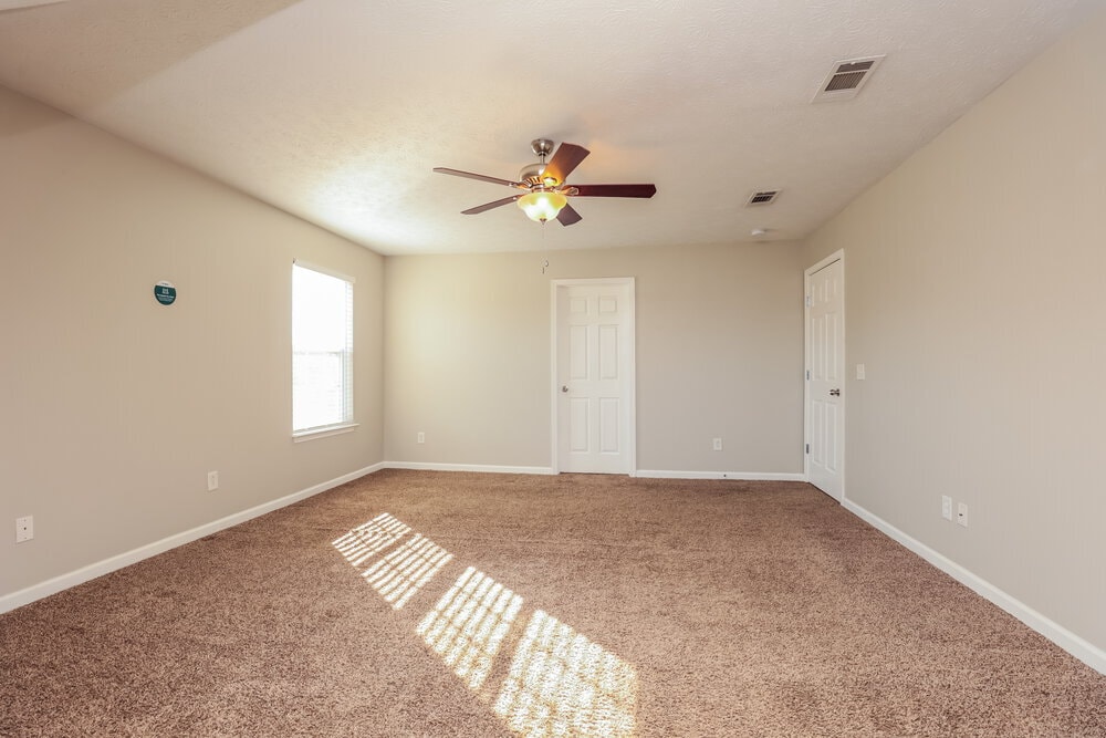 Building Photo - 2209 Dewey Dr