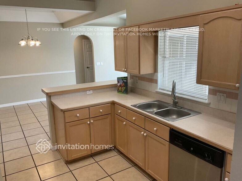 Building Photo - 127 Needlewood Loop