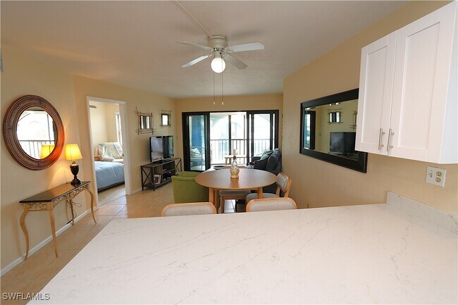 Building Photo - 1023 Anglers Cove