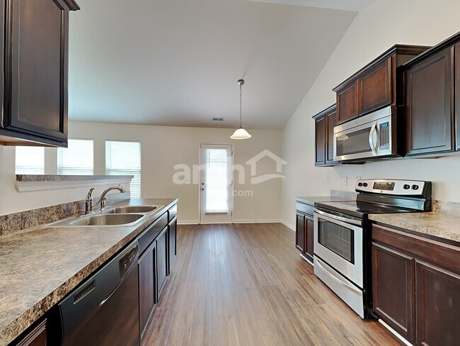 Building Photo - 5306 Ian Dr