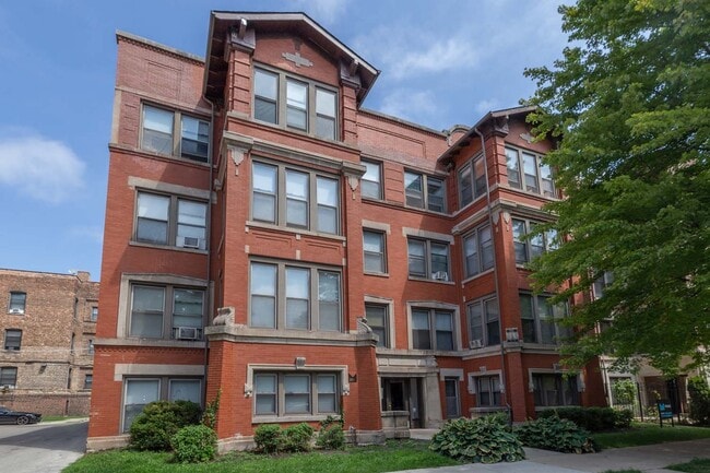 Building Photo - 918 E. Hyde Park Boulevard