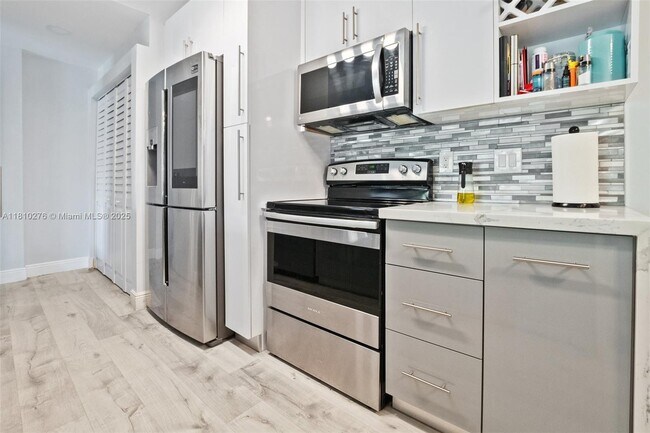 Building Photo - 15770 SW 104th Terrace