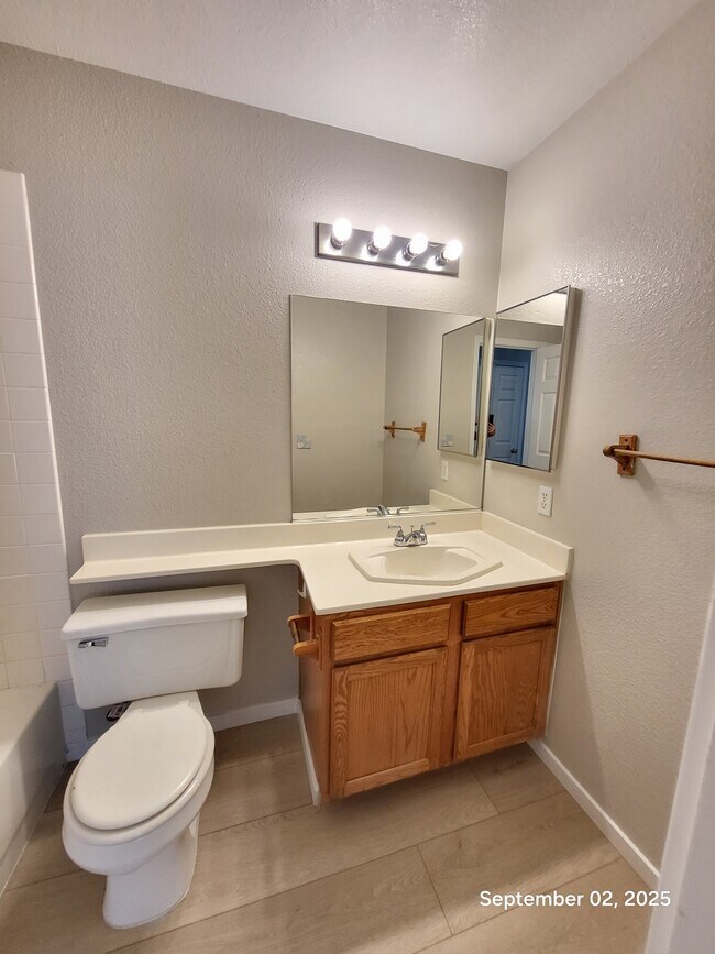 Building Photo - 632 Pimlico Dr