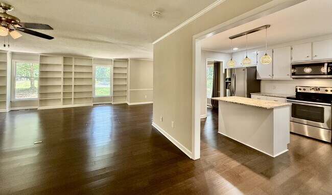 Building Photo - 3129 Marywood Dr