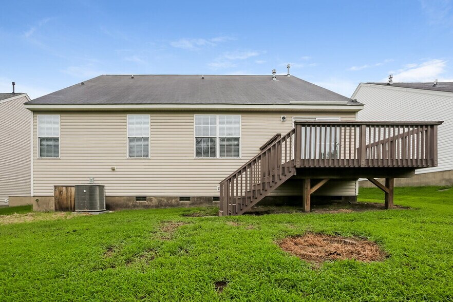 Building Photo - 6754 Thistle Down Dr