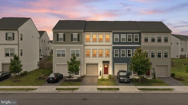 Building Photo - 246 Norland Knoll Dr