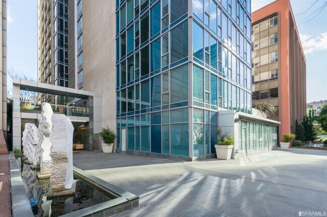 Building Photo - 631 Folsom St