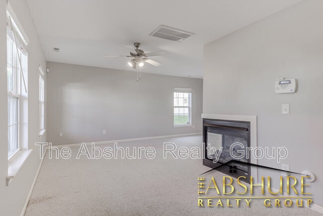 Building Photo - 5223 Malik Dr