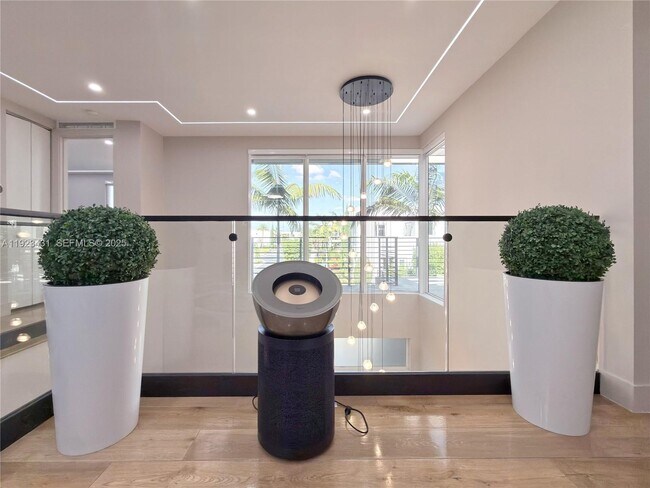 Building Photo - 10098 NW 74th Terrace