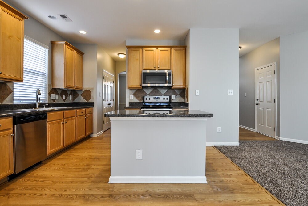 Building Photo - 650 Ashbrittle Dr