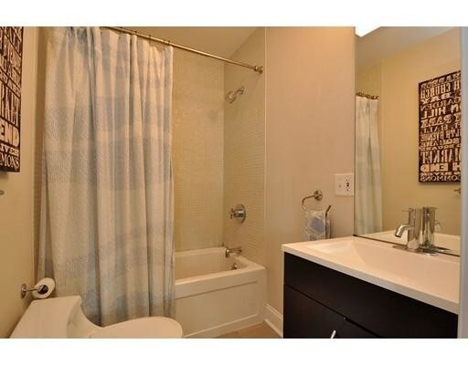 Building Photo - 80 Rutland St