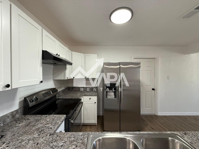 Building Photo - 551 Bertetti Dr