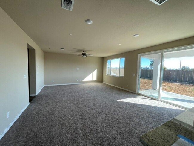 Building Photo - Great Galt 3 Bedroom