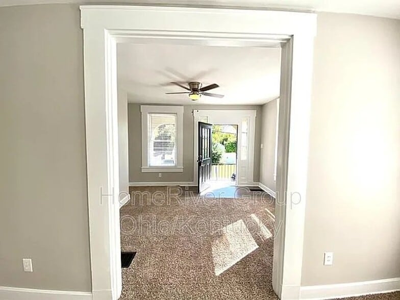 Building Photo - 4319 Hays Ave