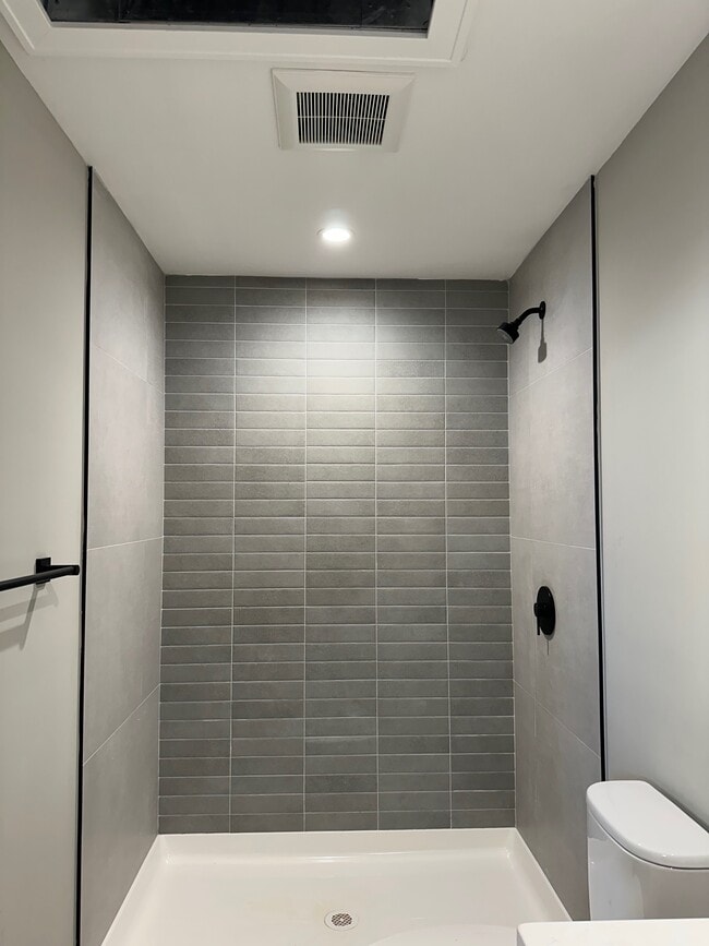 Building Photo - 5912 N Nashotah Ave