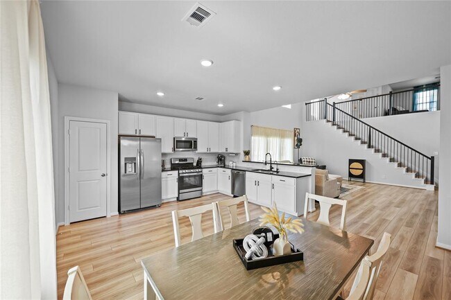 Building Photo - 30208 Arnold Br Dr