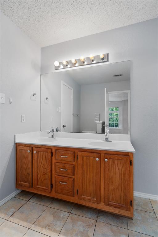 Building Photo - 8607 Dandelion Trail